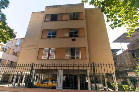 Apartamento para alugar com 57m², 3 quartos e 1 vaga Apartamento para alugar com 57m², 3 quartos e 1 vagaFachada