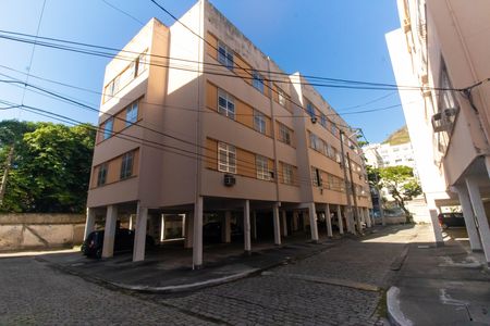 Apartamento para alugar com 57m², 3 quartos e 1 vaga Apartamento para alugar com 57m², 3 quartos e 1 vagaFachada