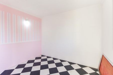Quarto 2 de apartamento para alugar com 2 quartos, 43m² em Jardim Marilú, São Paulo