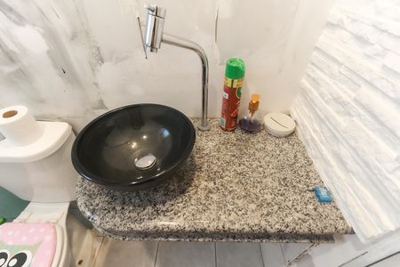 Apartamento para alugar com 43m², 2 quartos e 2 vagas Apartamento para alugar com 43m², 2 quartos e 2 vagasBanheiro