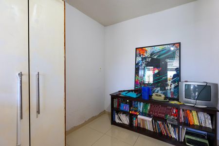 Edicula de casa à venda com 2 quartos, 70m² em Jardim Santa Rosa, Taboão da Serra