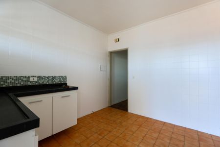 Cozinha de casa à venda com 2 quartos, 70m² em Jardim Santa Rosa, Taboão da Serra