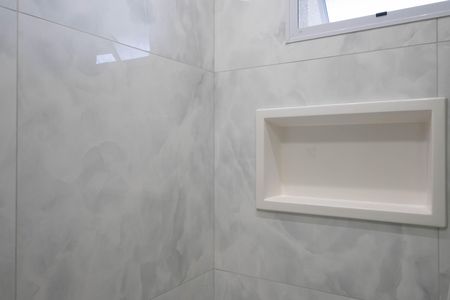 Banheiro  de apartamento para alugar com 2 quartos, 43m² em Vila Santa Terezinha (zona Norte), São Paulo