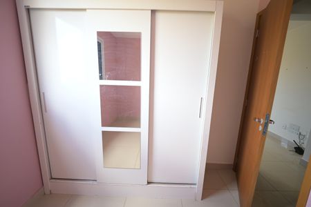Apartamento para alugar com 2 quartos, 60m² em Vila Rosa, Goiânia