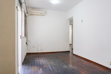 Apartamento para alugar com 74m², 2 quartos e 1 vaga