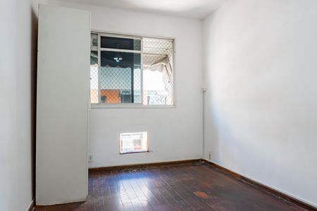 Apartamento para alugar com 74m², 2 quartos e 1 vaga
