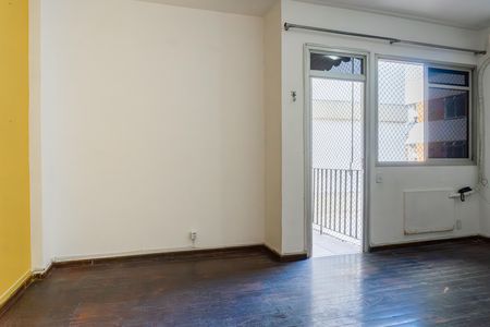 Apartamento para alugar com 74m², 2 quartos e 1 vaga