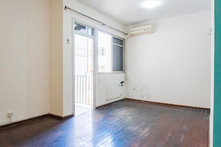 Apartamento para alugar com 74m², 2 quartos e 1 vaga