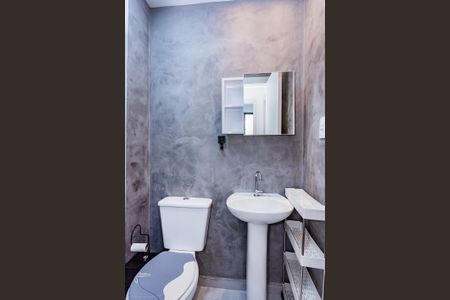 Banheiro de apartamento para alugar com 2 quartos, 37m² em Vila Marina, São Paulo