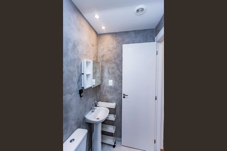 Apartamento para alugar com 37m², 2 quartos e sem vaga Apartamento para alugar com 37m², 2 quartos e sem vagaBanheiro
