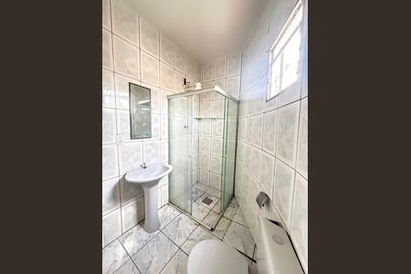 Casa à venda com 250m², 4 quartos e 1 vaga Casa à venda com 250m², 4 quartos e 1 vagaBanheiro Social Casa 1