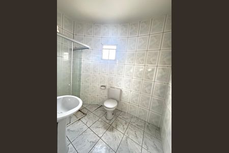 Casa à venda com 250m², 4 quartos e 1 vaga Casa à venda com 250m², 4 quartos e 1 vagaBanheiro Social Casa 1