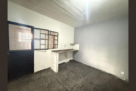 Casa à venda com 250m², 4 quartos e 1 vaga Casa à venda com 250m², 4 quartos e 1 vagaCozinha e Área de Serviço