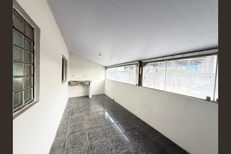 Casa à venda com 250m², 4 quartos e 1 vaga Casa à venda com 250m², 4 quartos e 1 vagaCozinha e Área de Serviço