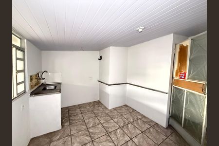 Casa à venda com 250m², 4 quartos e 1 vaga Casa à venda com 250m², 4 quartos e 1 vagaCozinha e Área de Serviço Casa 2
