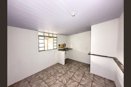 Casa à venda com 250m², 4 quartos e 1 vaga Casa à venda com 250m², 4 quartos e 1 vagaCozinha e Área de Serviço Casa 2
