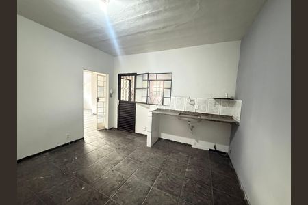Casa à venda com 250m², 4 quartos e 1 vaga Casa à venda com 250m², 4 quartos e 1 vagaCozinha e Área de Serviço