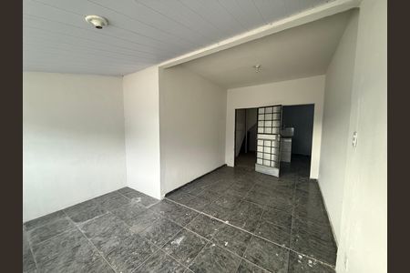 Casa à venda com 250m², 4 quartos e 1 vaga Casa à venda com 250m², 4 quartos e 1 vagaSala Casa 1