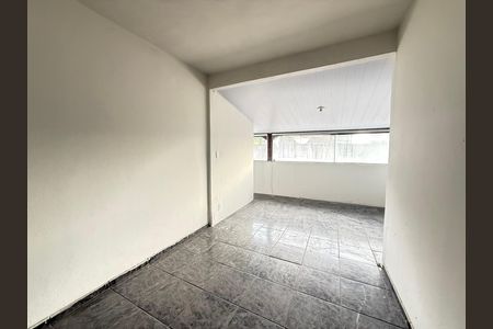 Casa à venda com 250m², 4 quartos e 1 vaga Casa à venda com 250m², 4 quartos e 1 vagaSala Casa 1
