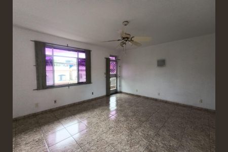 Sala de casa para alugar com 4 quartos, 180m² em Vila Dagmar, Belford Roxo