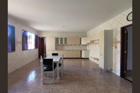 Cozinha de casa para alugar com 4 quartos, 180m² em Vila Dagmar, Belford Roxo