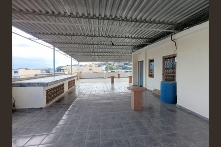 Casa para alugar com 180m², 4 quartos e 3 vagas Casa para alugar com 180m², 4 quartos e 3 vagasTerraço