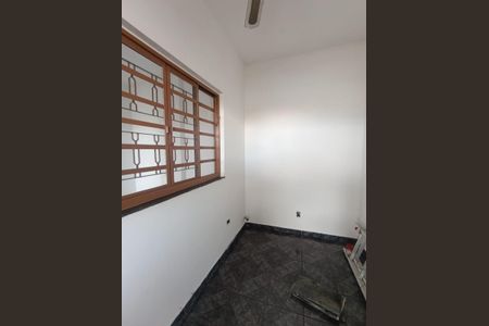 Casa para alugar com 180m², 4 quartos e 3 vagas Casa para alugar com 180m², 4 quartos e 3 vagasEscritório