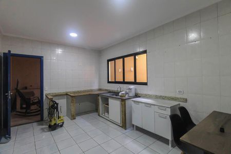 Casa para alugar com 3 quartos, 125m² em Parque Tomas Saraiva, São Paulo