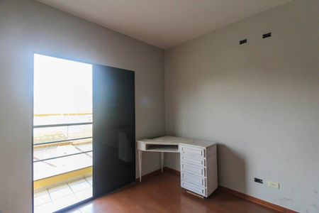 Casa para alugar com 3 quartos, 125m² em Parque Tomas Saraiva, São Paulo