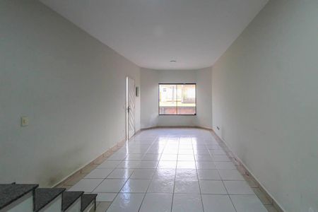 Casa para alugar com 3 quartos, 125m² em Parque Tomas Saraiva, São Paulo