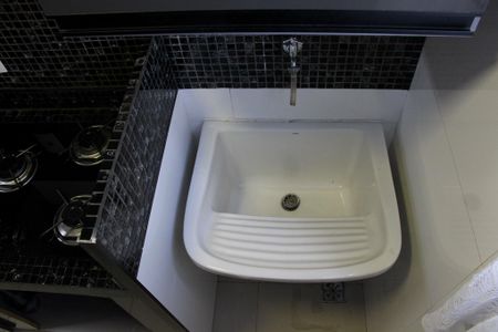 Área de Serviço de apartamento para alugar com 2 quartos, 110m² em Braga, Cabo Frio