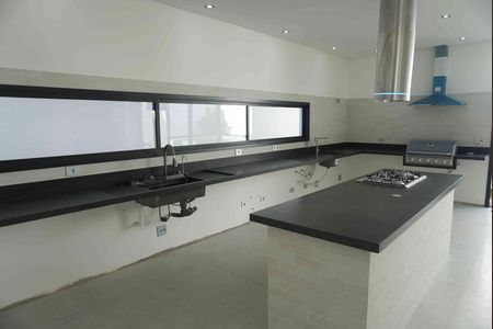 Casa de condomínio à venda com 375m², 4 quartos e 4 vagas Casa de condomínio à venda com 375m², 4 quartos e 4 vagasCozinha
