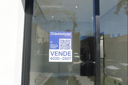 Casa de condomínio à venda com 375m², 4 quartos e 4 vagasFachada