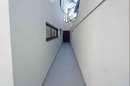 Casa de condomínio à venda com 375m², 4 quartos e 4 vagas Casa de condomínio à venda com 375m², 4 quartos e 4 vagasÁrea externa