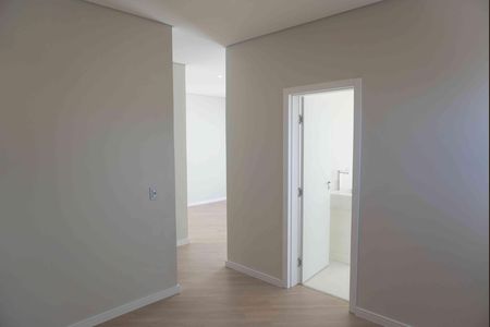 Casa de condomínio à venda com 375m², 4 quartos e 4 vagas Casa de condomínio à venda com 375m², 4 quartos e 4 vagasCloset da suíte 4 - Principal