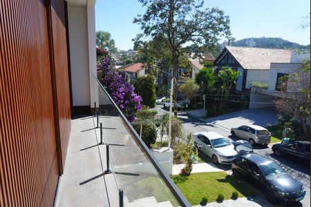 Sacada de casa de condomínio à venda com 4 quartos, 375m² em Alphaville, Santana de Parnaíba