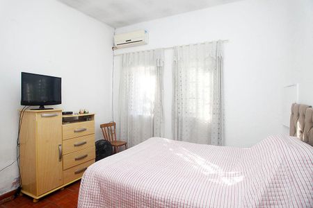 Quarto 1 de casa à venda com 3 quartos, 180m² em Azenha, Porto Alegre