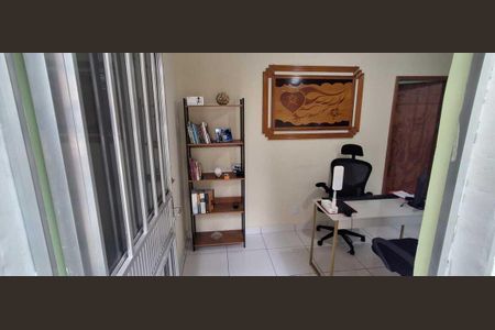 Casa para alugar com 100m², 2 quartos e 1 vagaQuarto