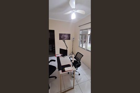 Casa para alugar com 100m², 2 quartos e 1 vagaQuarto