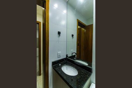 Banheiro de apartamento para alugar com 1 quarto, 34m² em Vila Invernada, São Paulo