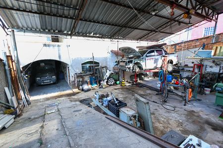 Garagem de casa à venda com 3 quartos, 200m² em Vista Alegre, Belo Horizonte