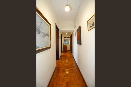 Apartamento para alugar com 119m², 3 quartos e 1 vaga Apartamento para alugar com 119m², 3 quartos e 1 vagaCorredor