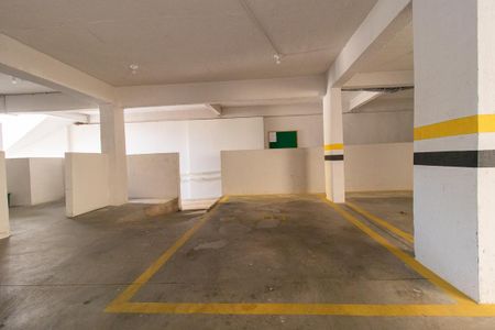 Garagem de apartamento para alugar com 2 quartos, 59m² em Tingui, Curitiba