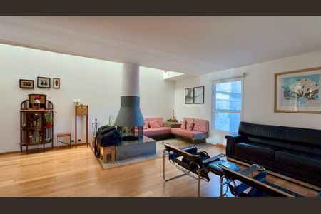 Sala de casa para alugar com 4 quartos, 300m² em Sumarezinho, São Paulo