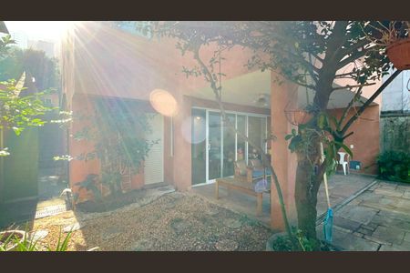 Casa de condomínio para alugar com 300m², 4 quartos e 2 vagas Casa de condomínio para alugar com 300m², 4 quartos e 2 vagasJar