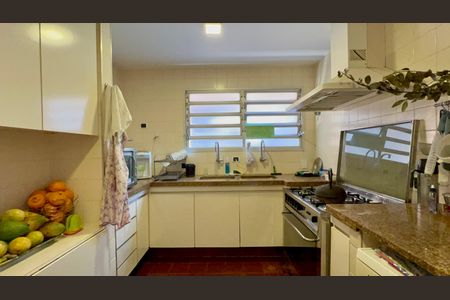 Casa de condomínio para alugar com 300m², 4 quartos e 2 vagas Casa de condomínio para alugar com 300m², 4 quartos e 2 vagasCozinha