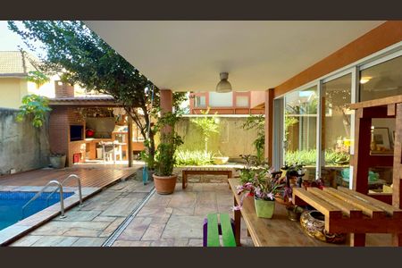 Área comum de casa para alugar com 4 quartos, 300m² em Sumarezinho, São Paulo