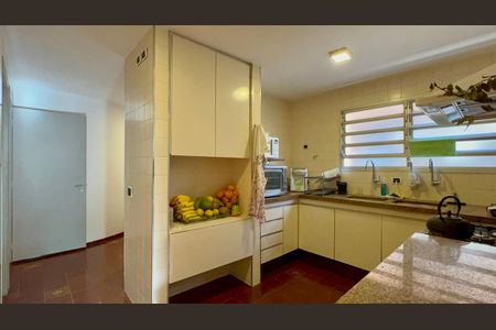 Cozinha - Armários de casa para alugar com 4 quartos, 300m² em Sumarezinho, São Paulo