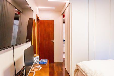 Apartamento à venda com 124m², 4 quartos e 1 vaga Apartamento à venda com 124m², 4 quartos e 1 vagaQuarto 2 - Suíte