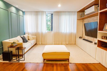 Apartamento à venda com 124m², 4 quartos e 1 vaga Apartamento à venda com 124m², 4 quartos e 1 vagaSala